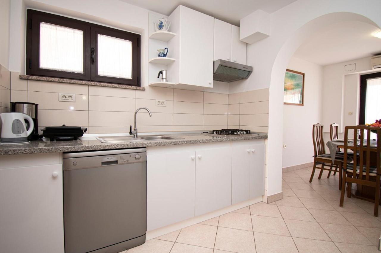 Holiday Apartment 50M From The Beach ปิเยชชานา อูวาลา ภายนอก รูปภาพ
