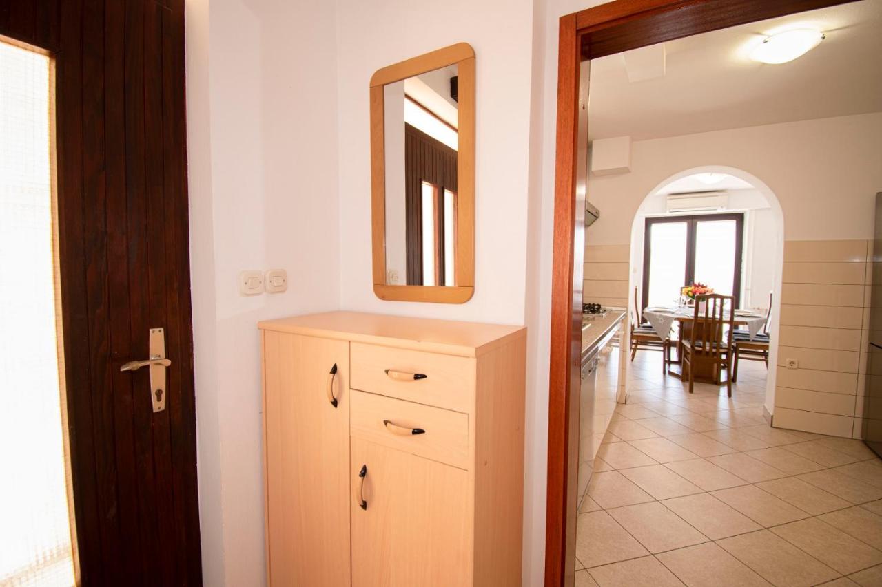 Holiday Apartment 50M From The Beach ปิเยชชานา อูวาลา ภายนอก รูปภาพ
